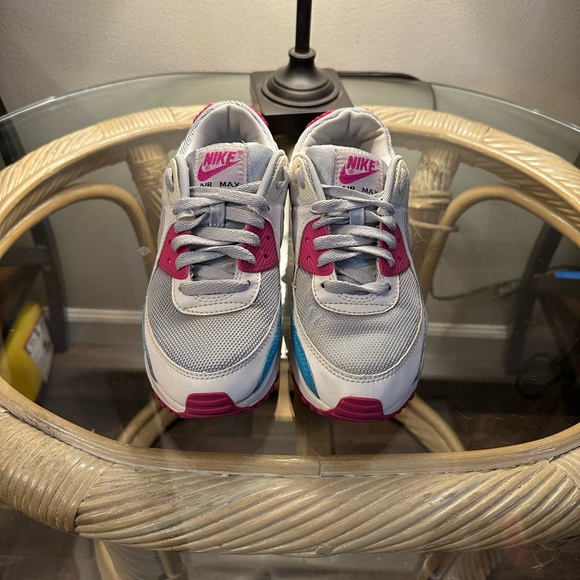 I’m selling my Nike air max 90 size 7.5 womens I’m trying to clean out closet - Picture 2 of 2